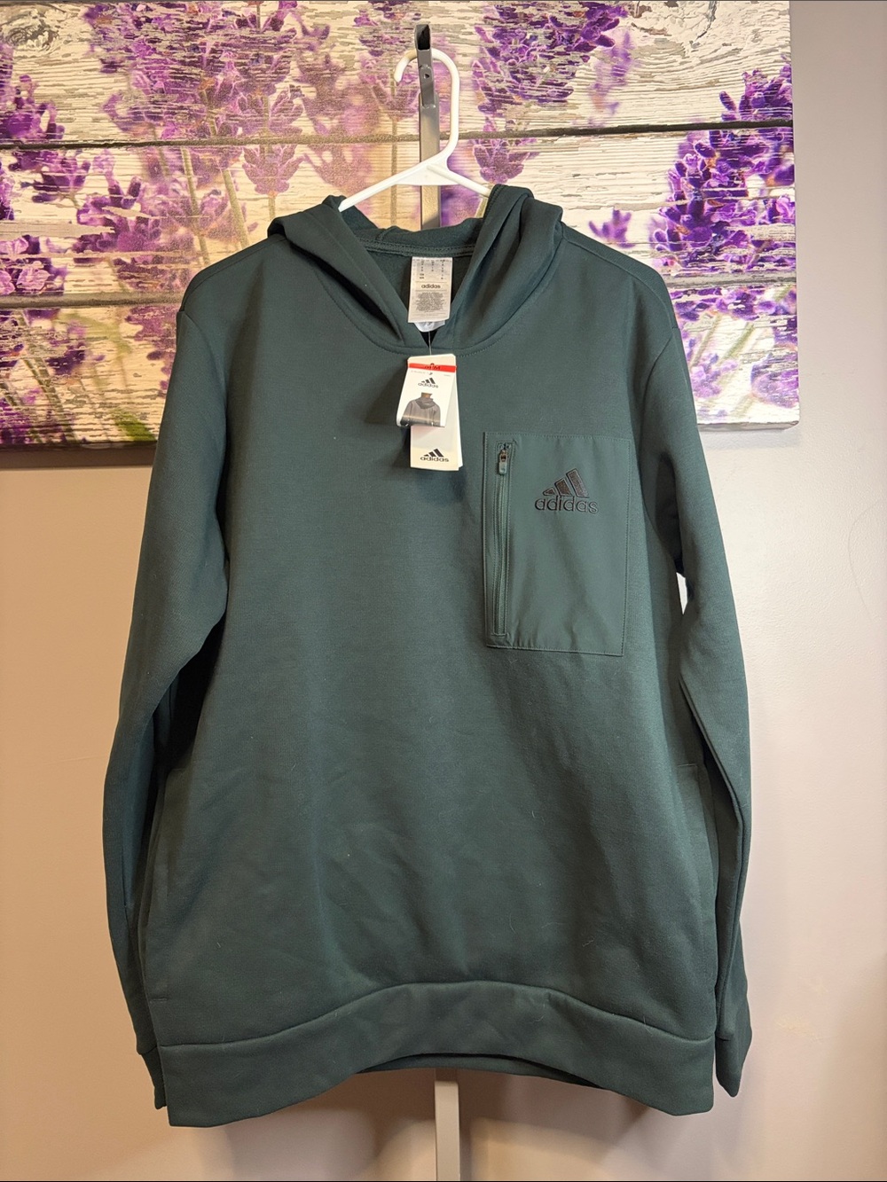 Men’s Adidas Green Pullover Hoodie with Chest Zip Pocket NWT Size M